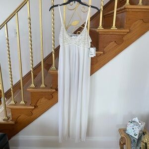 Night gown- Brand New with tickets on!